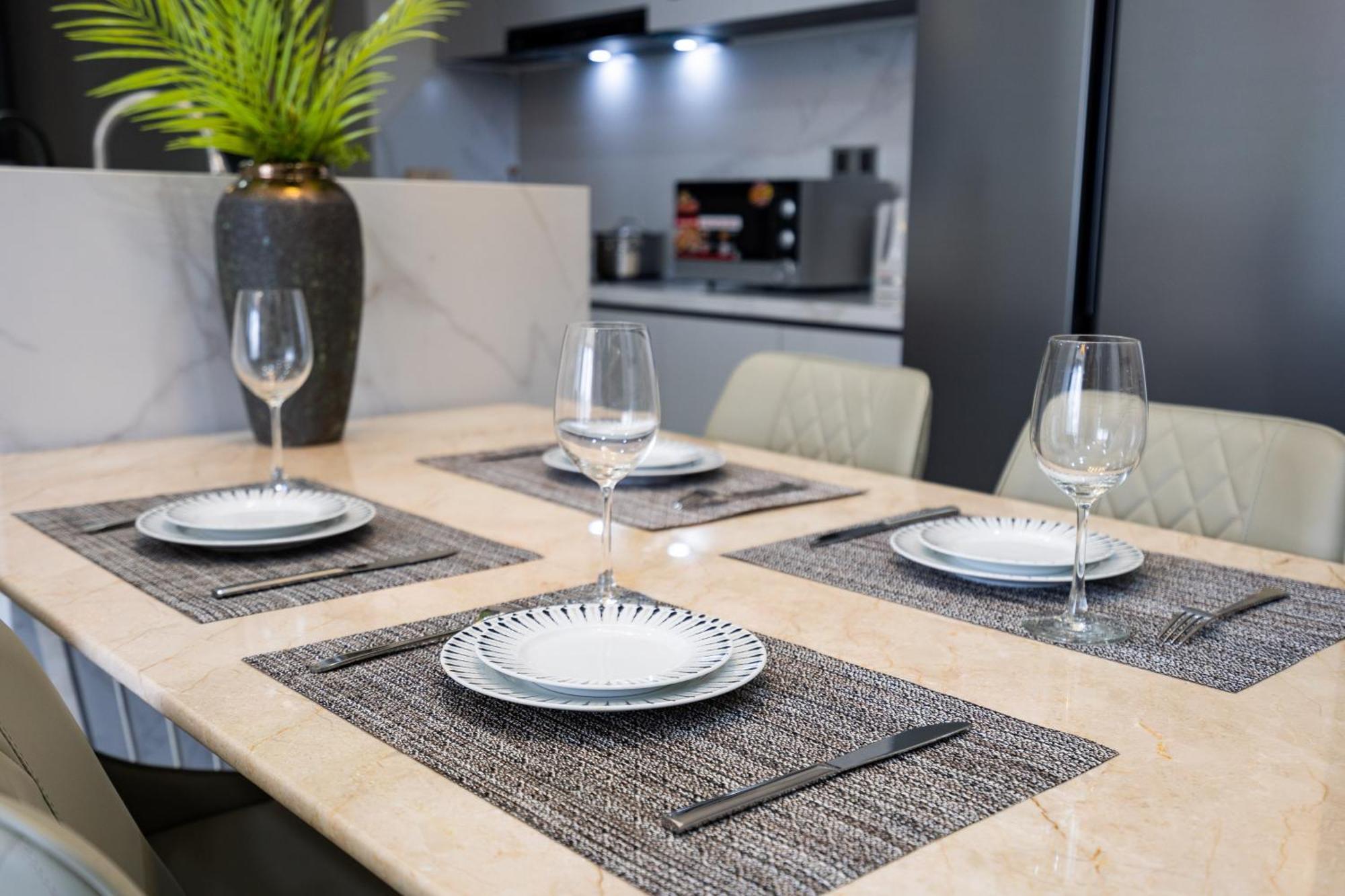 The Peak Midtown Twobedroom With Balcony Ho Chi Minh-Byen Eksteriør billede